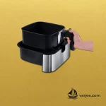 سرخ‌کن بدون روغن شارپ AF70RT در حال پخت تکه‌های مرغ و سبزیجات